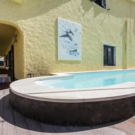 With Costa Da Caparica Pool Ferienhaus